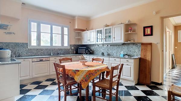 MAISON 170m² avec TERRAIN 2 270 m² A FORT POTENTIEL !