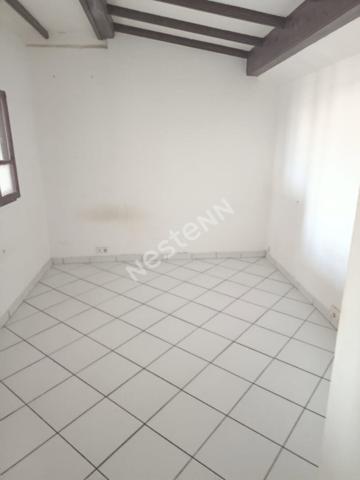 TOULON OUEST Appartement 3 pièces à Toulon - Dernier étage avec vue dégagée