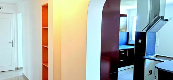 Rouen-Préfecture : Appartement (1er E) rénové 81 m² avec 2 CH, cave et vue sur jardin (poss Gge) ...!