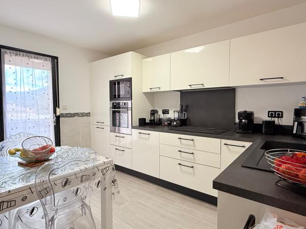 Alata (20167) Maison T3 plus appartement T2 à Alata