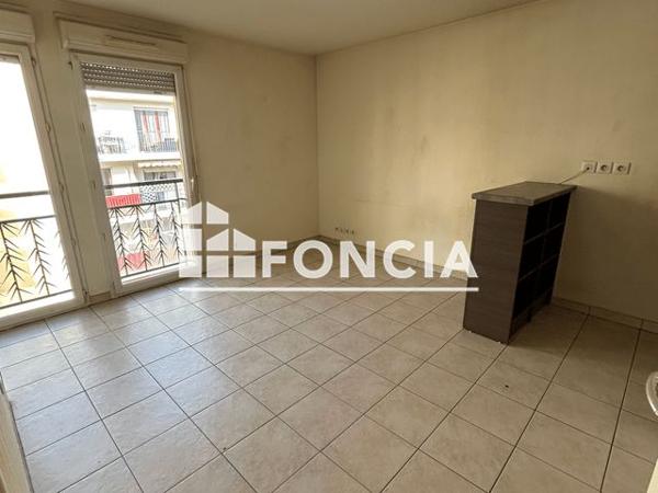 Location Studio 26.7 m² - 23 RUE DU DOCTEUR FIGHIERA Nice 06300