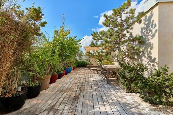 Duplex d’architecte avec terrasse suspendue et vue sur le Sacré-Coeur