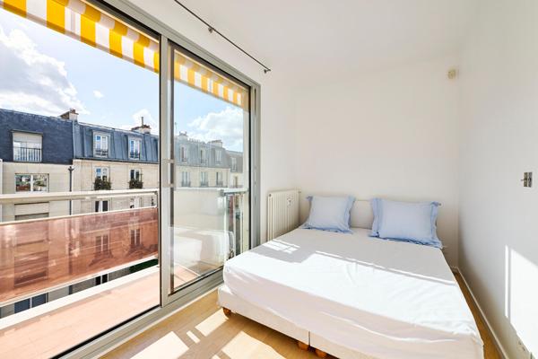 Duplex d’architecte avec terrasse suspendue et vue sur le Sacré-Coeur