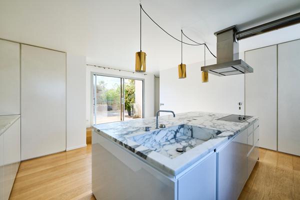 Duplex d’architecte avec terrasse suspendue et vue sur le Sacré-Coeur