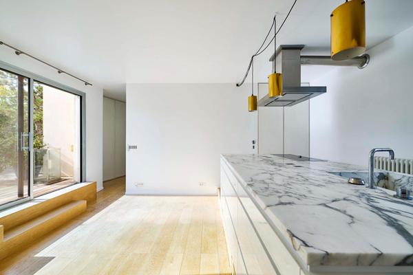 Duplex d’architecte avec terrasse suspendue et vue sur le Sacré-Coeur