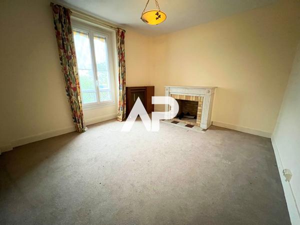 Maison Bourgeoise de XIXème siècle sur Saint Gratien €775 000 ** - Référence 1570