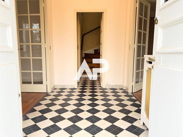 Maison Bourgeoise de XIXème siècle sur Saint Gratien €775 000 ** - Référence 1570