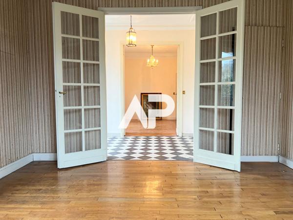 Maison Bourgeoise de XIXème siècle sur Saint Gratien €775 000 ** - Référence 1570