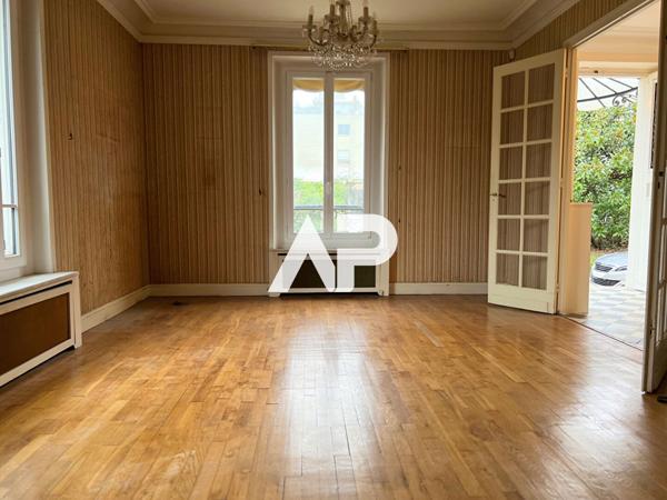 Maison Bourgeoise de XIXème siècle sur Saint Gratien €775 000 ** - Référence 1570