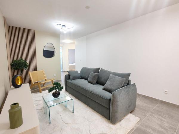 Appartement T4 avec loggia à Étang Z'Abricots, Fort-de-France