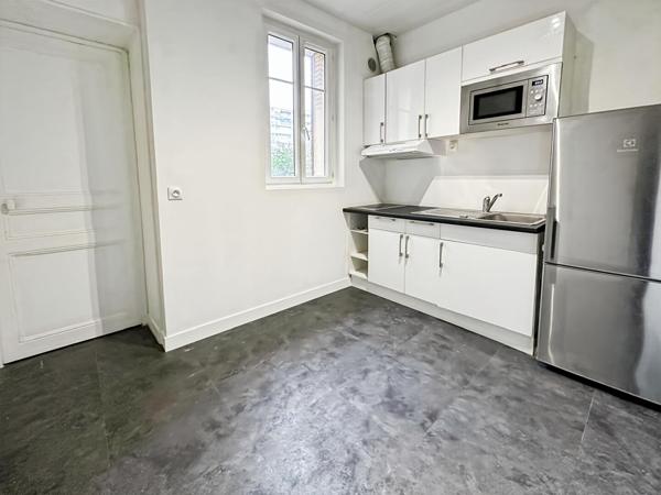 Location appartement près de RIS ORANGIS - 1 pièce(s) - 23 m² - 572 €/mois