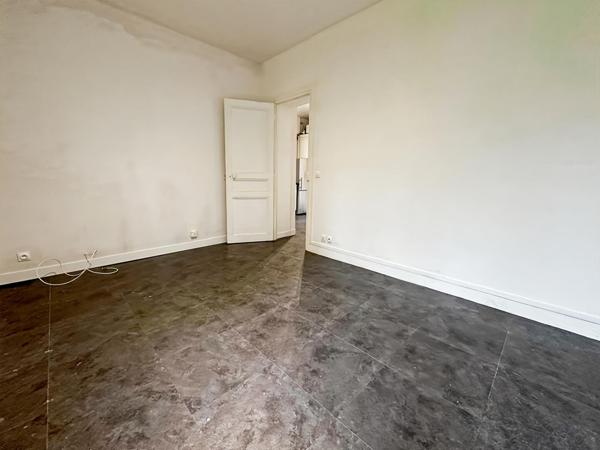 Location appartement près de RIS ORANGIS - 1 pièce(s) - 23 m² - 572 €/mois