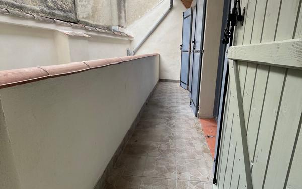 Appartement à louer    3 pièces • 72 m2 Saint-Papoul