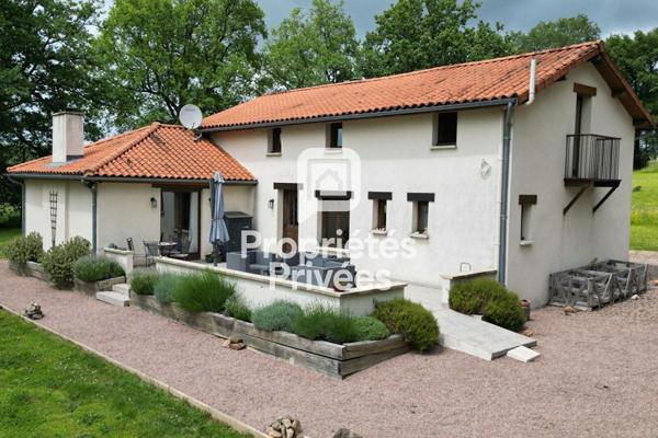 MAISON DE CARACTERE CONTEMPORAINE DE 159 M² - PRESTATIONS HAUT DE GAMME - 3 SUITES PRIVATIVES - TERRAIN DE 6 180 M² A NONTRON