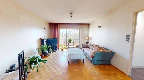 MULHOUSE – Appartement 4 pièces lumineux de 100 m² avec balcon, loggia, garage et cave