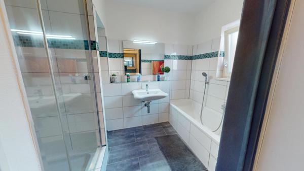 MULHOUSE – Appartement 4 pièces lumineux de 100 m² avec balcon, loggia, garage et cave