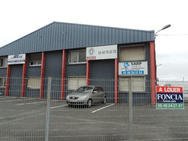 Local commercial 1 pièce T1 F1 22 m² à Chauray 560 ROUTE DE PARIS 79180 à louer