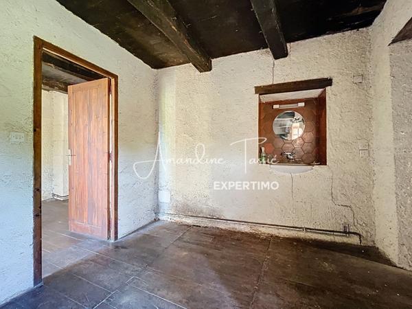 Saint-Jean-du-Bruel (12230) Maison de village avec cour et jardin à rénover – Saint-Jean-du-Bruel (hameau)