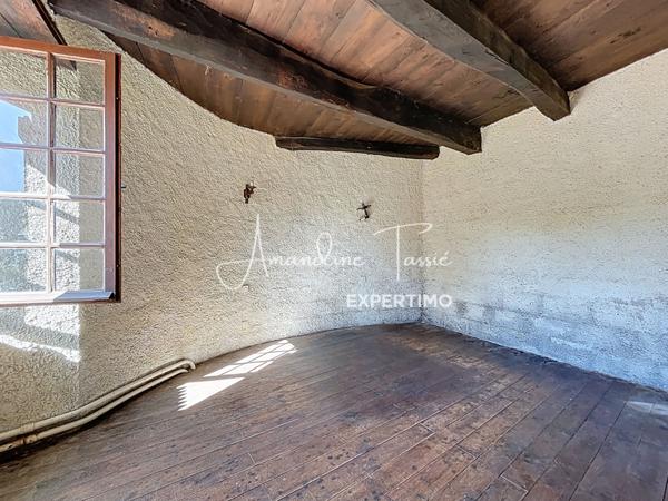 Saint-Jean-du-Bruel (12230) Maison de village avec cour et jardin à rénover – Saint-Jean-du-Bruel (hameau)