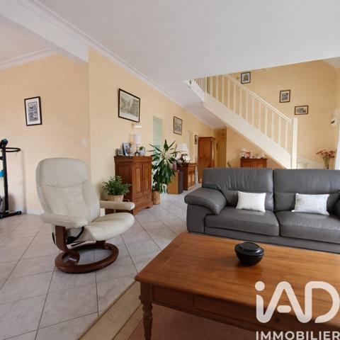 Maison à vendre 7 pièces 158 m² Saint-Martin-du-Fouilloux