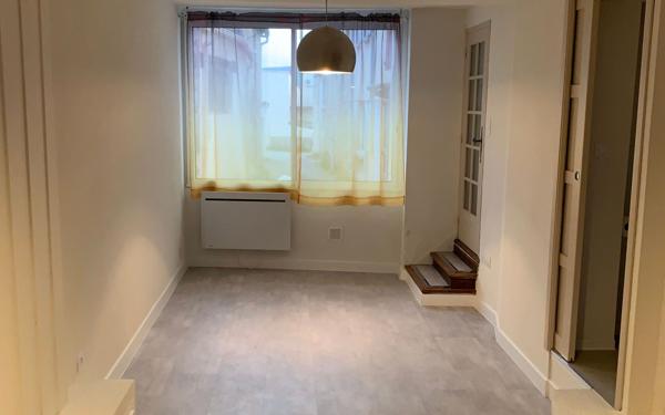 Maison à vendre    2 pièces • 52,75 m2 Saint-Étienne-les-Orgues