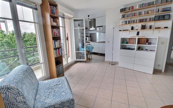 Appartement à vendre    2 pièces • 45,05 m2 Vincennes