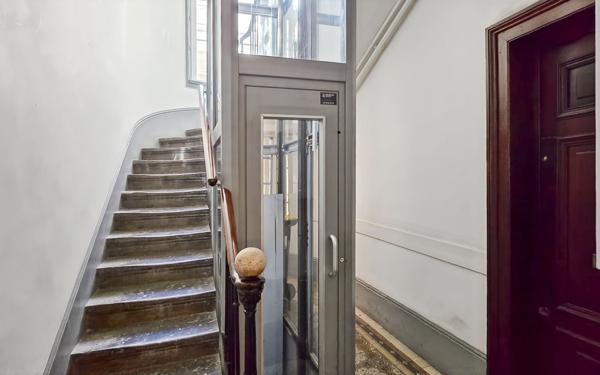 Appartement à vendre    4 pièces • 90,30 m2 Lyon 6