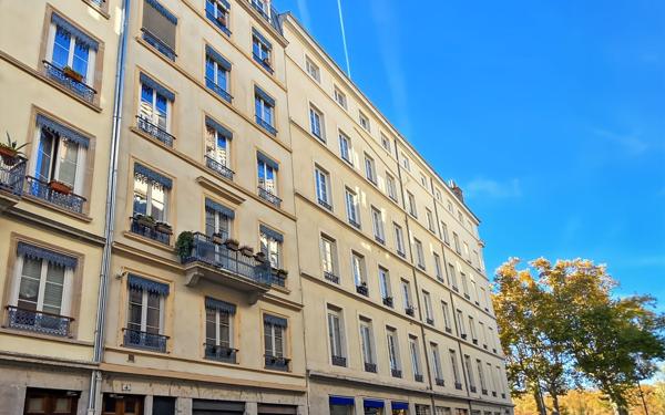 Appartement à vendre    4 pièces • 90,30 m2 Lyon 6