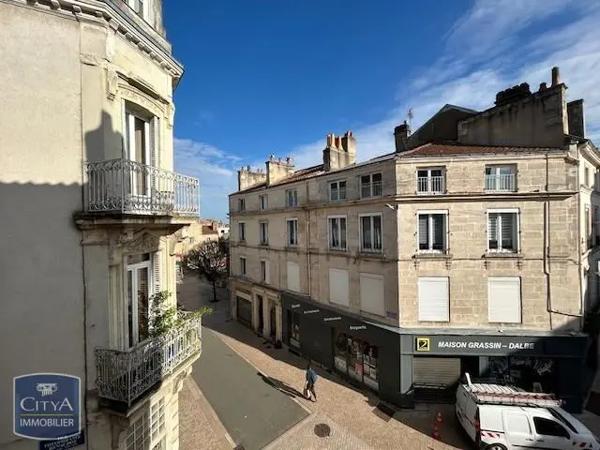 Appartement à louer 1 pièce 25.6m²