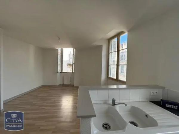 Appartement à louer 1 pièce 25.6m²