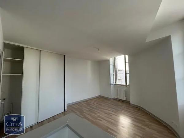 Appartement à louer 1 pièce 25.6m²