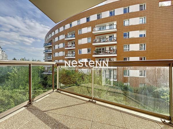 ISSY LES MOULINEAUX - FORT D'ISSY - Vente appartement 2 pièces de 49,40 m² avec un balcon de 3,80 m²