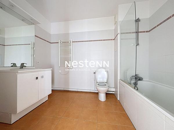 ISSY LES MOULINEAUX - FORT D'ISSY - Vente appartement 2 pièces de 49,40 m² avec un balcon de 3,80 m²