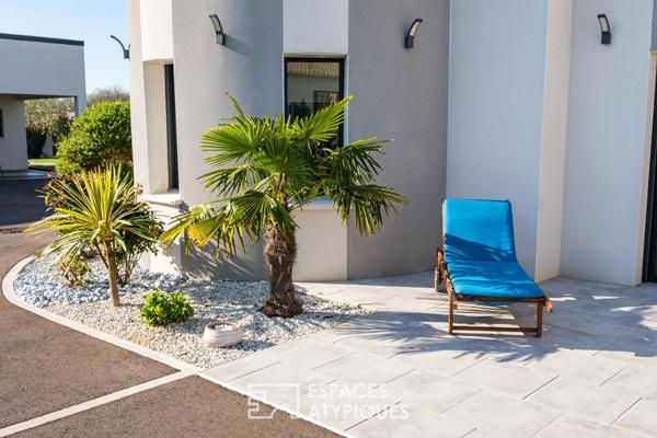 Contemporaine avec piscine intérieure aux portes de Niort