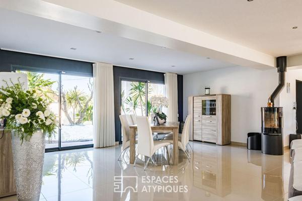 Contemporaine avec piscine intérieure aux portes de Niort