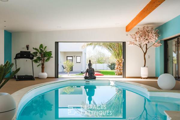 Contemporaine avec piscine intérieure aux portes de Niort