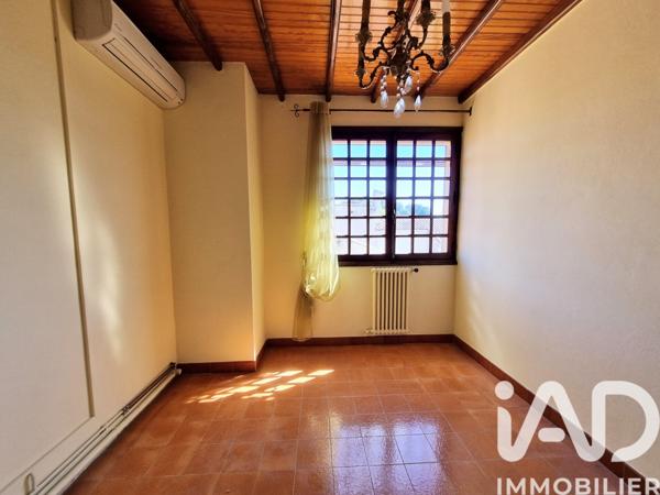 Maison à vendre 7 pièces 243 m² Arles