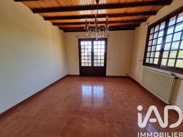 Maison à vendre 7 pièces 243 m² Arles