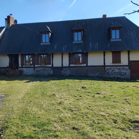 Maison à rénover sur 7000m2 de terrain