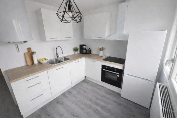 Appartement entièrement rénové (RDC)