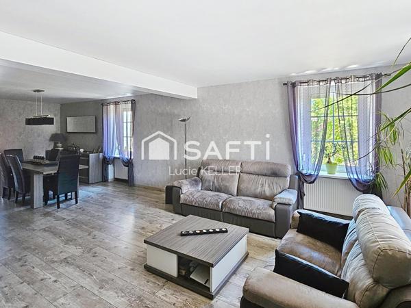 Maison individuelle spacieuse – Environ 300 m²