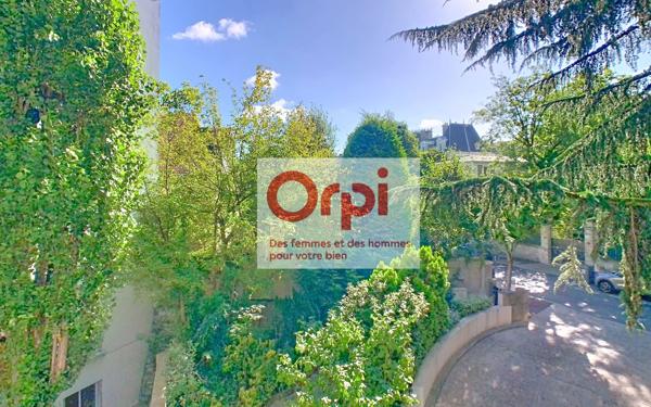 Appartement à vendre    1 pièce • 33 m2 Issy-les-Moulineaux