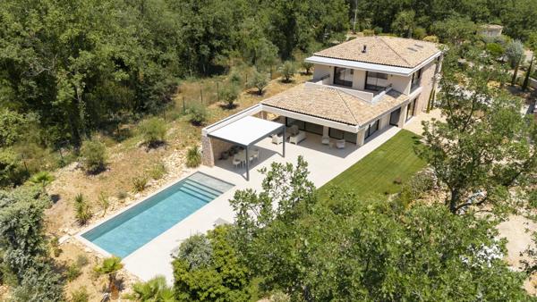 Villa de luxe dans le domaine de Terre Blanche.