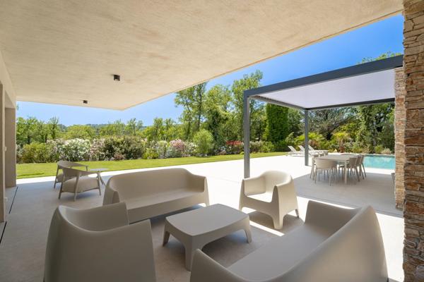 Villa de luxe dans le domaine de Terre Blanche.