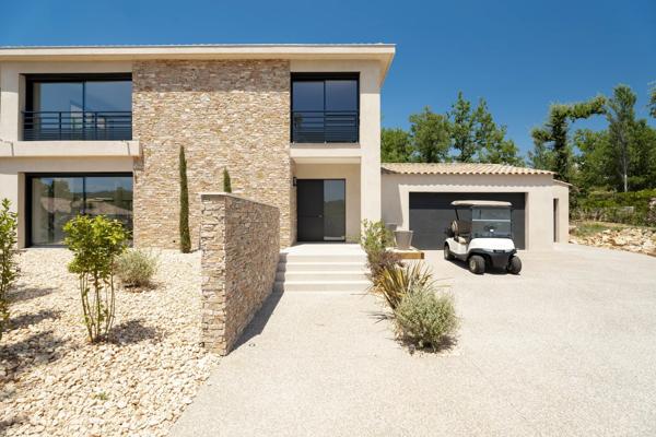 Villa de luxe dans le domaine de Terre Blanche.