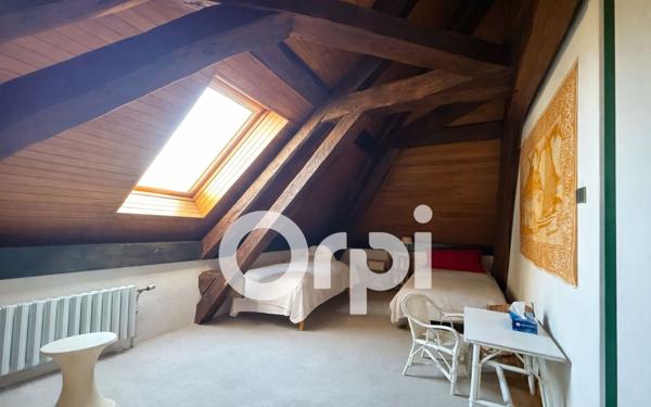 Maison à vendre    9 pièces • 277,57 m2 Montbonnot-Saint-Martin