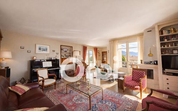 Maison à vendre    9 pièces • 277,57 m2 Montbonnot-Saint-Martin