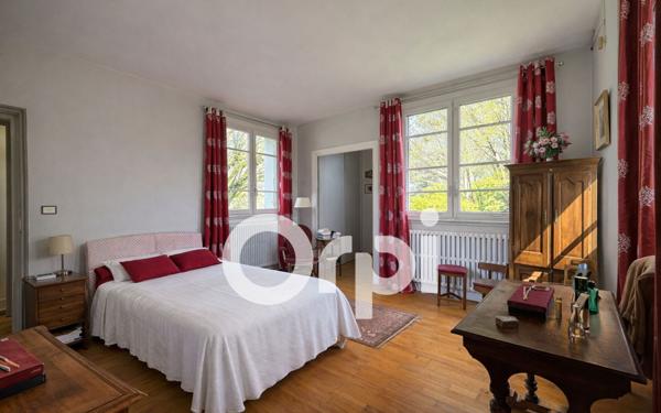 Maison à vendre    9 pièces • 277,57 m2 Montbonnot-Saint-Martin