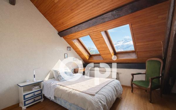 Maison à vendre    9 pièces • 277,57 m2 Montbonnot-Saint-Martin