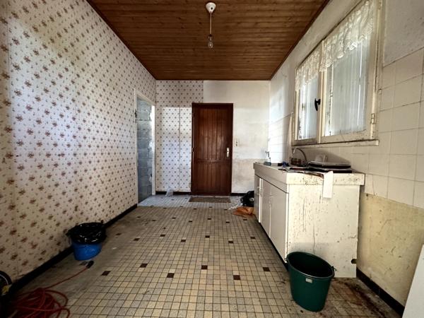 Marsilly (17137) À vendre – Maison des années 1970 avec grand terrain divisible – Marsilly (17)